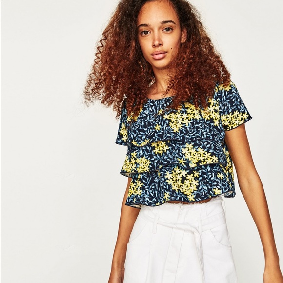 ZARA cropped ruffles floral top - Picture 1 of 4